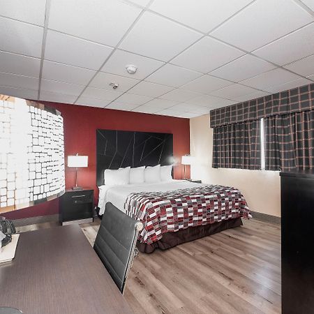 Red Roof Inn & Suites Мейкон Экстерьер фото
