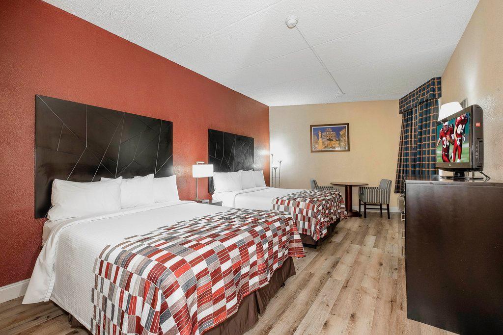 Red Roof Inn & Suites Мейкон Экстерьер фото