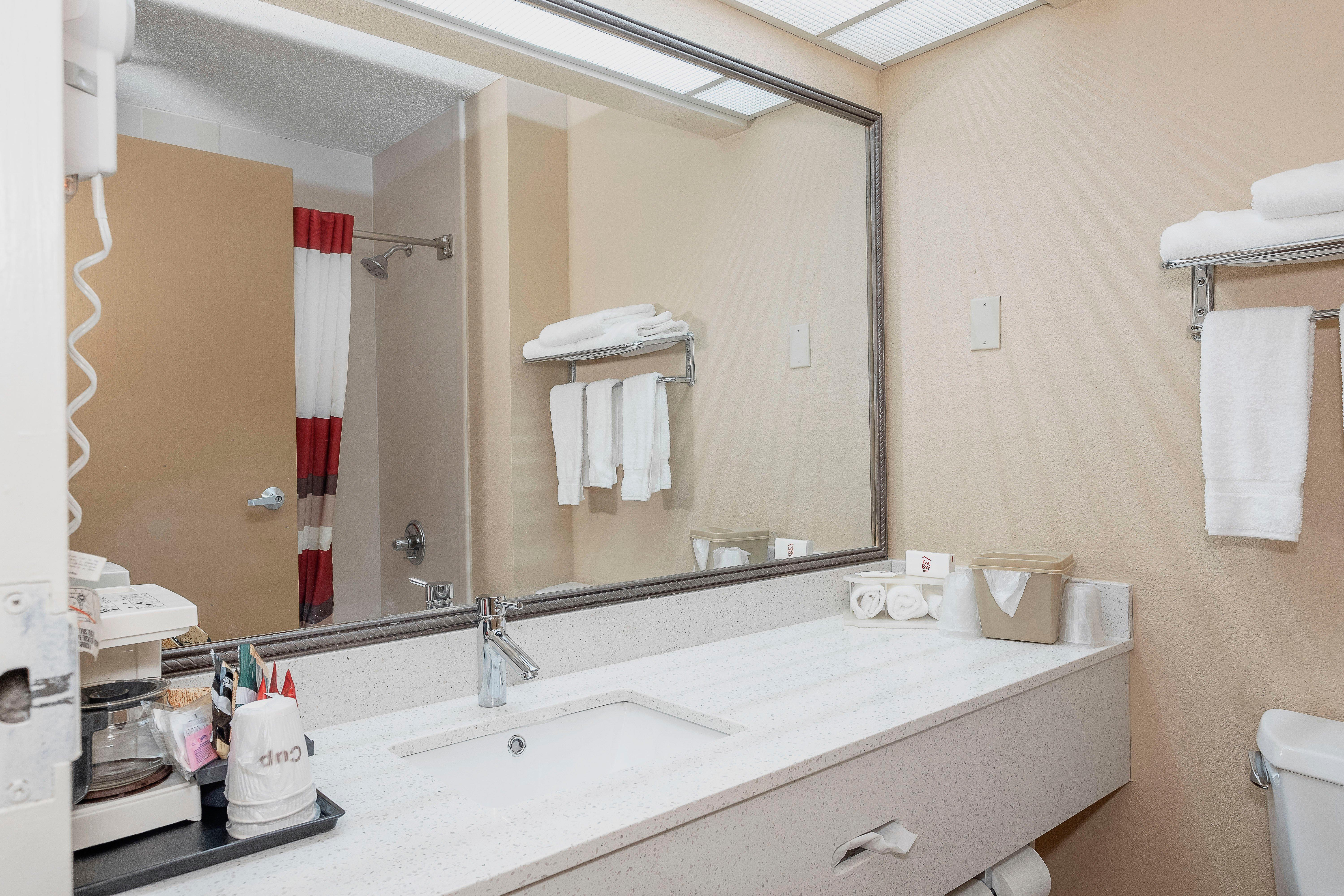 Red Roof Inn & Suites Мейкон Экстерьер фото