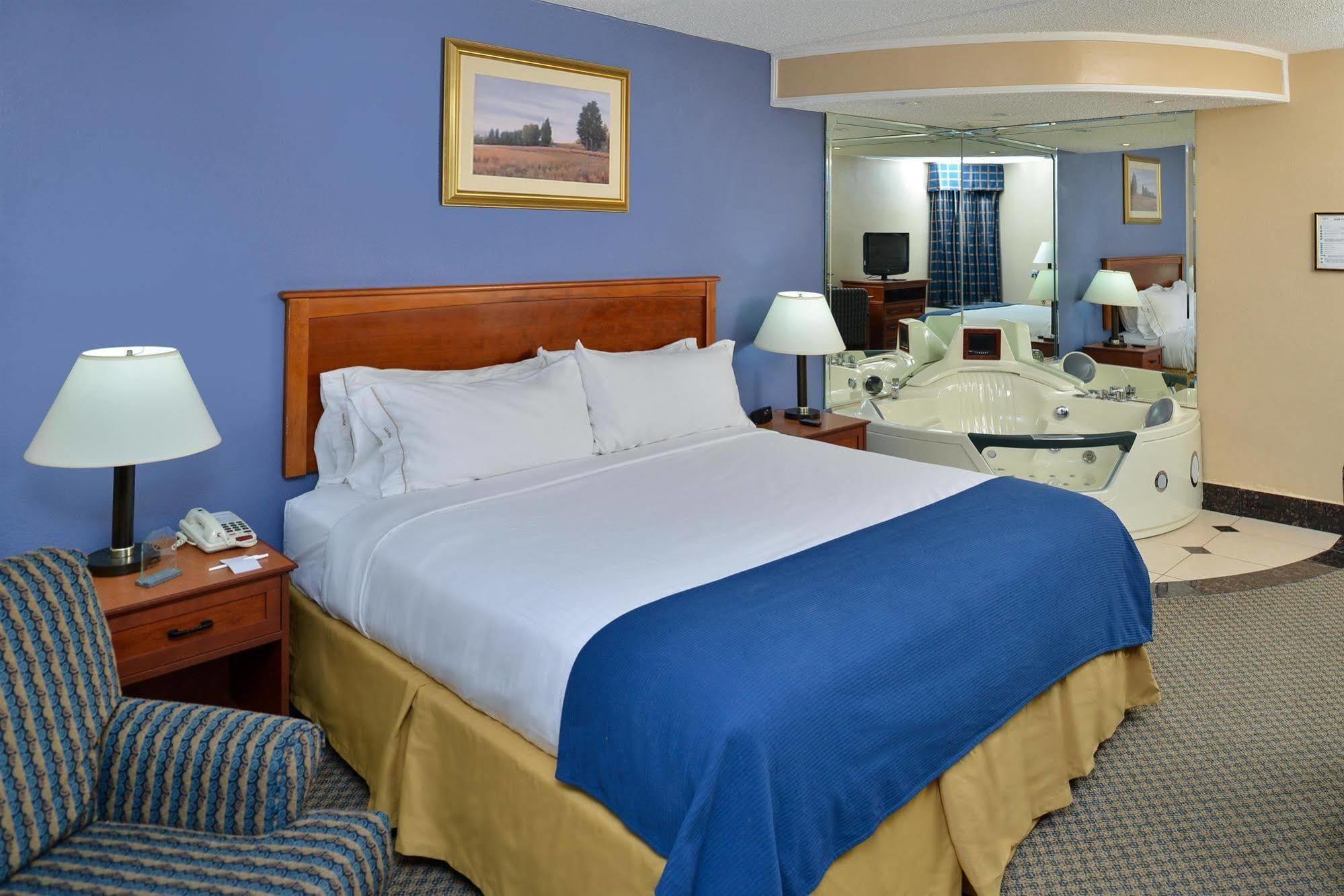 Red Roof Inn & Suites Мейкон Экстерьер фото