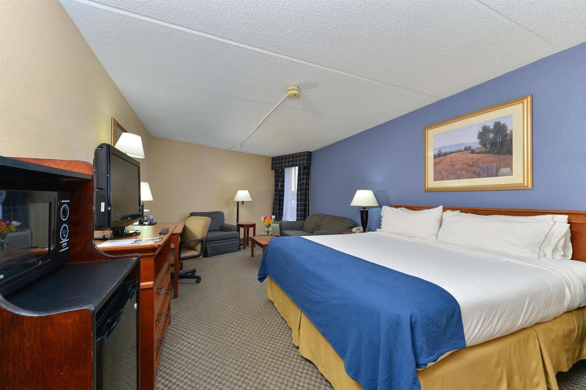 Red Roof Inn & Suites Мейкон Экстерьер фото