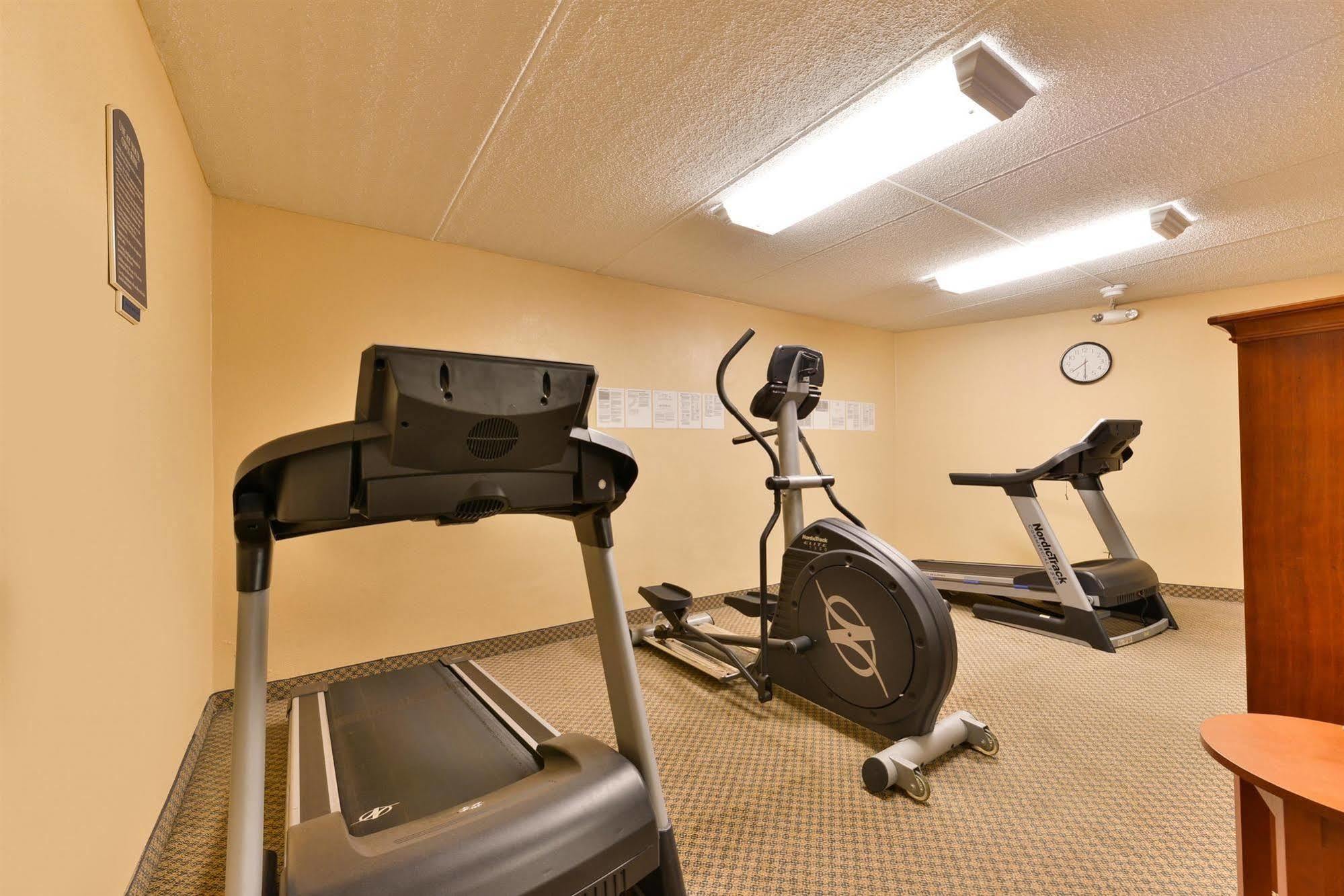 Red Roof Inn & Suites Мейкон Экстерьер фото